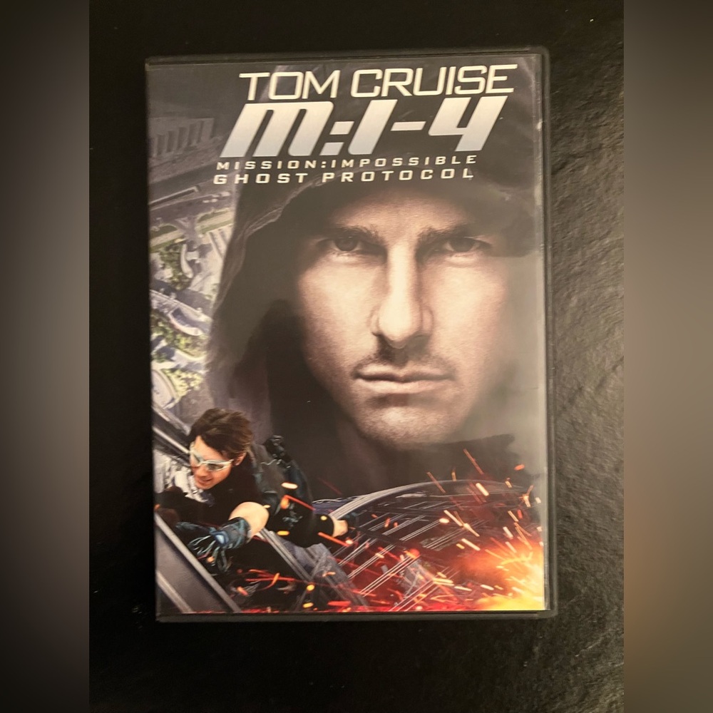 M: I-4 Mission Impossible Ghost Protocol:  Tom Cruise  Used